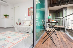 COLOSSEUM Modern Apartment with balcony
